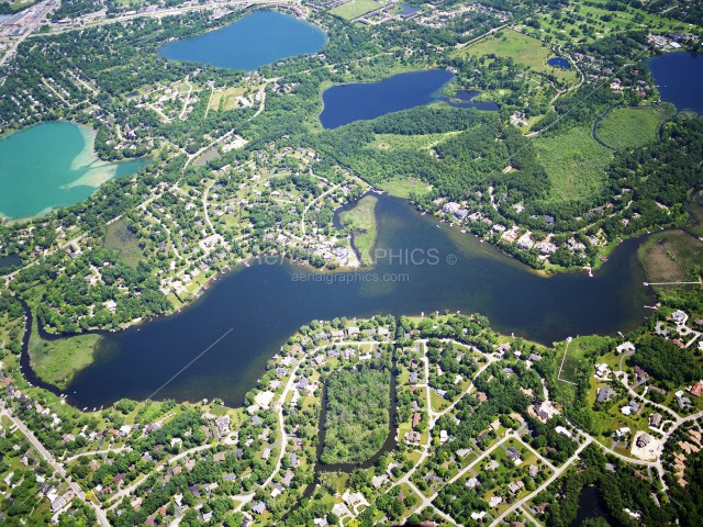 Upper Long Lake in Oakland  County, Michigan